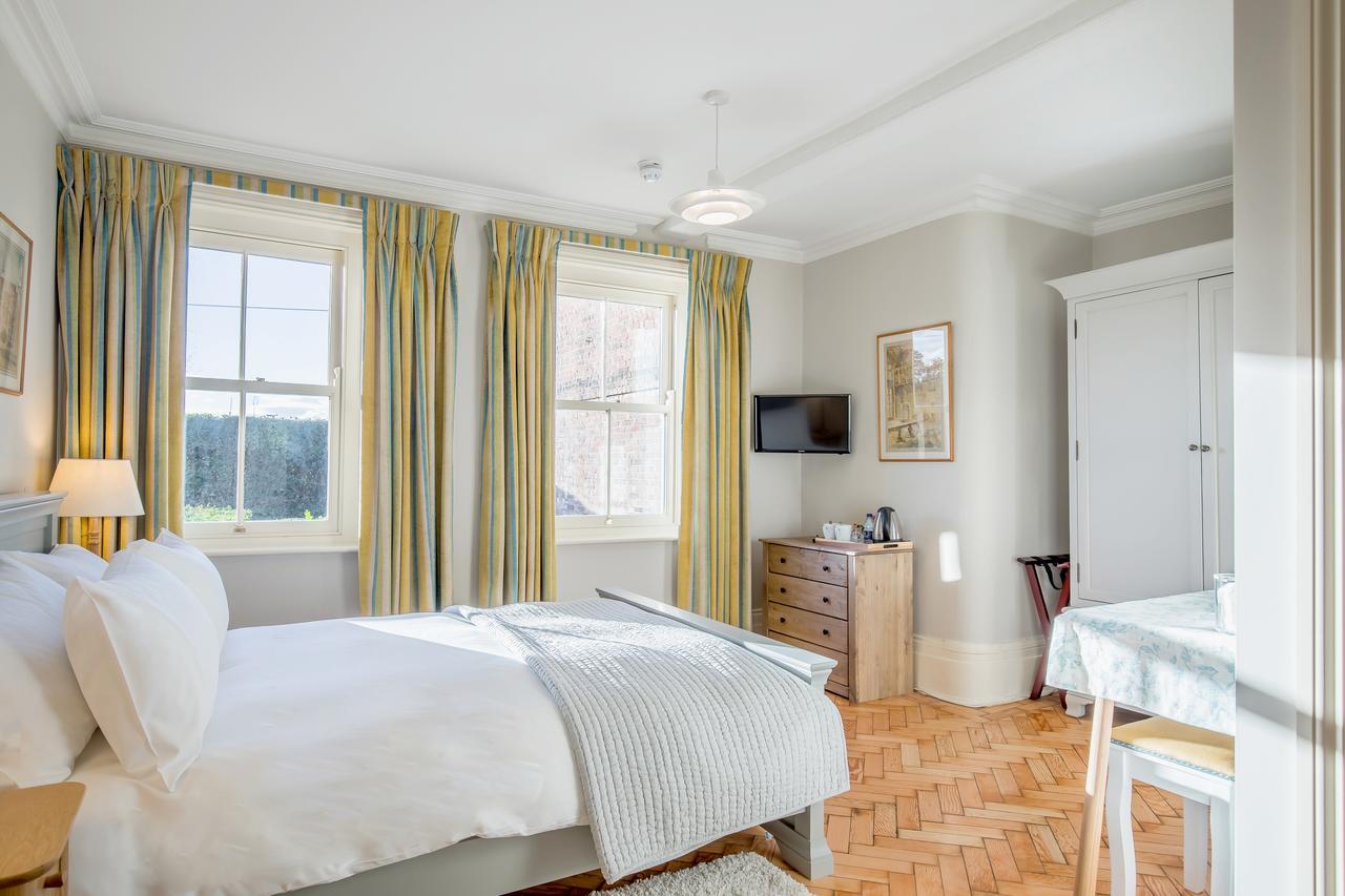 Lawn House Otel Hatfield  Dış mekan fotoğraf